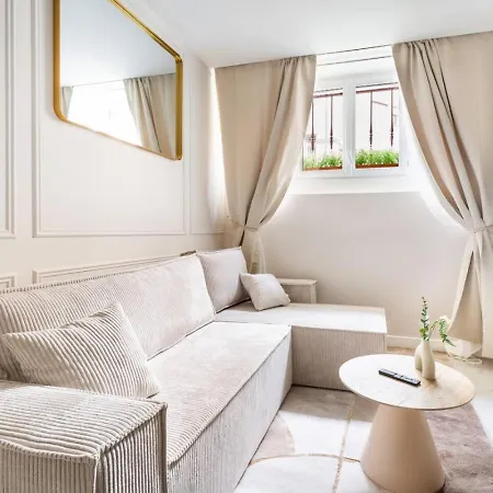 Cosy Et Chic Climatise A Montmartre * Parigi